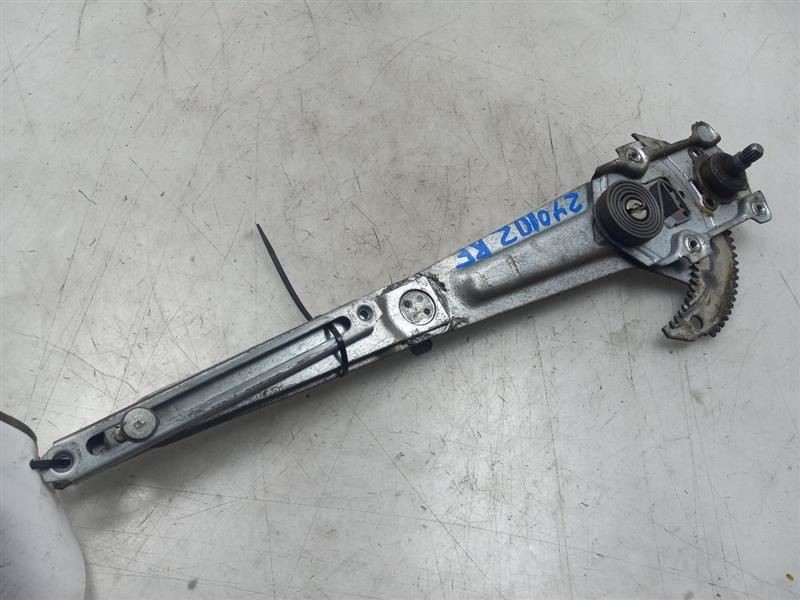 90-95 TOYOTA 4RUNNER SR5 2.4L 4WD MT PASSENGER SIDE FRONT WINDOW REGULATOR