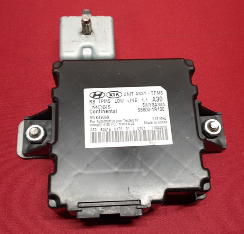 2012 - 2014 Hyundai Accent TPMS Tire Pressure Control Module Unit 95800-1R100