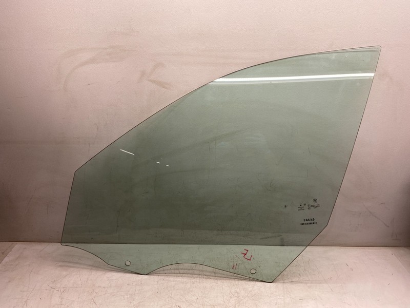 2016-2019 BMW X1 LEFT DRIVER SIDE FRONT DOOR WINDOW GLASS OEM