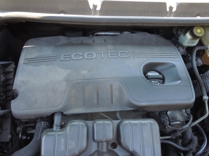 2012-2017 Buick Verano 2.4L Engine Appearance Cover Panel OEM