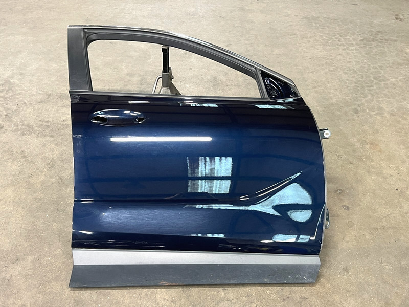 ⭐2020-2025 BUICK ENCORE GX FRONT RIGHT DOOR SHELL COVER PANEL TRIM OEM LOT2659