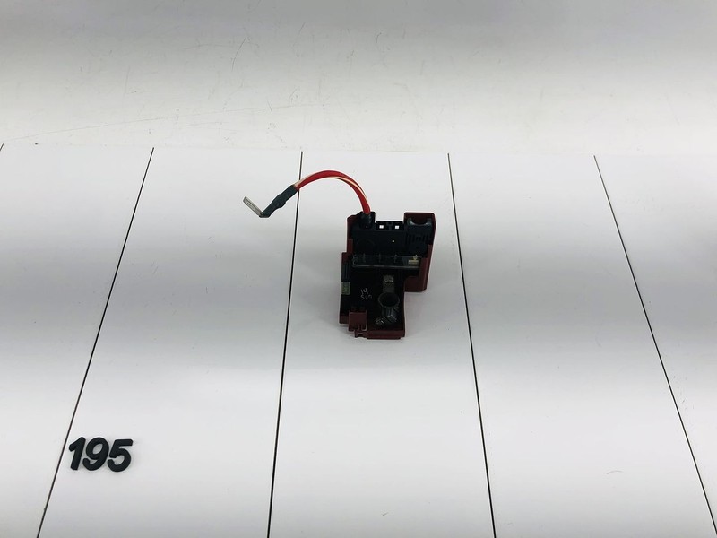 12-20 CHEVROLET SONIC 1.8L L4 FLEX ENGINE BATTERY FUSE JUNCTION BLOCK OEM
