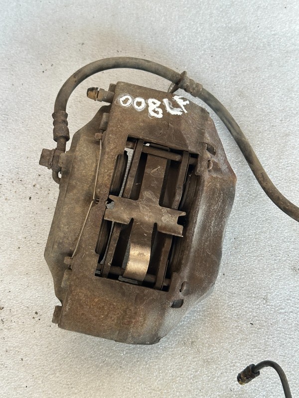 2001 Toyota Tacoma XtraCab 4x2 V6 Left Front Brake Caliper #008