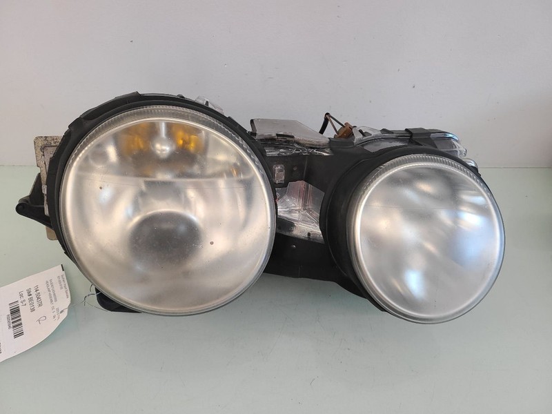 Passenger Headlight Excluding R Model Xenon HID Fits 03-08 S TYPE 585845