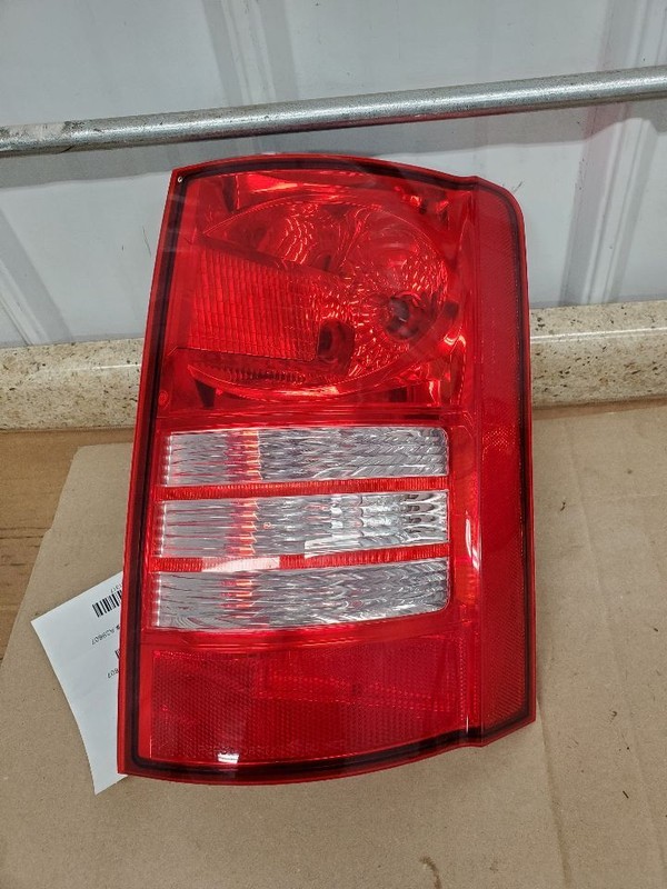 Passenger Right Tail Light Fits 08-10 TOWN & COUNTRY 281317