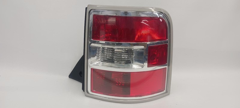 09-'11 FORD FLEX Right Passenger Outer Taillight OEM Grade A