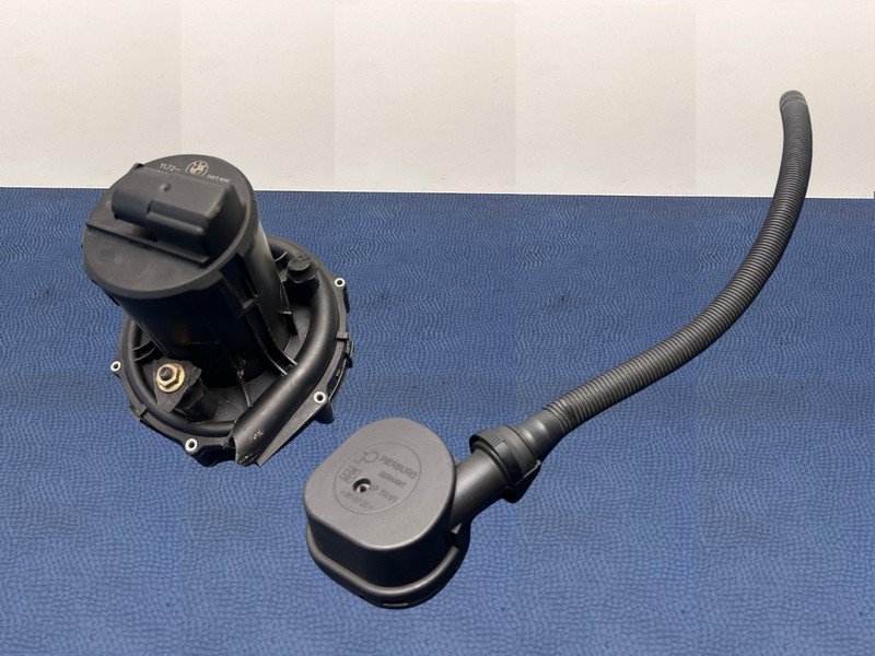 96-00 BMW E36 3 Series M3 Secondary Air Injection Pump Smog Emissions OEM 100K