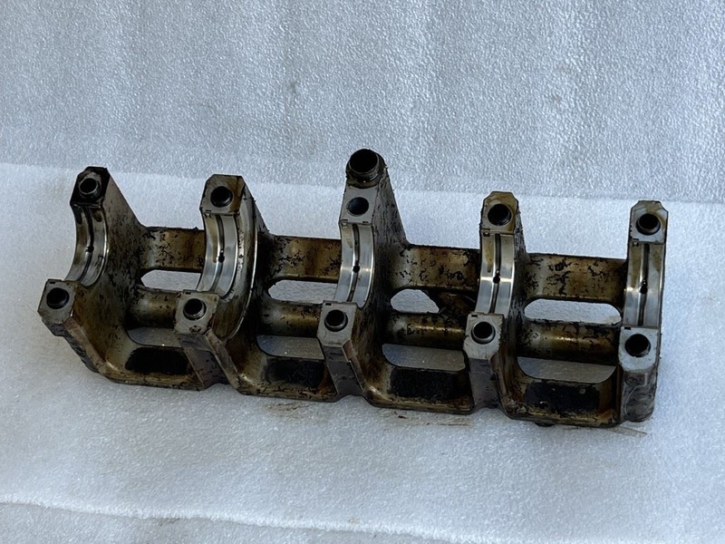 1984 1985 1986 1987 HONDA CIVIC ENGINE CRANKSHAFT BRACKET 1.5L CARBURETED 2WD