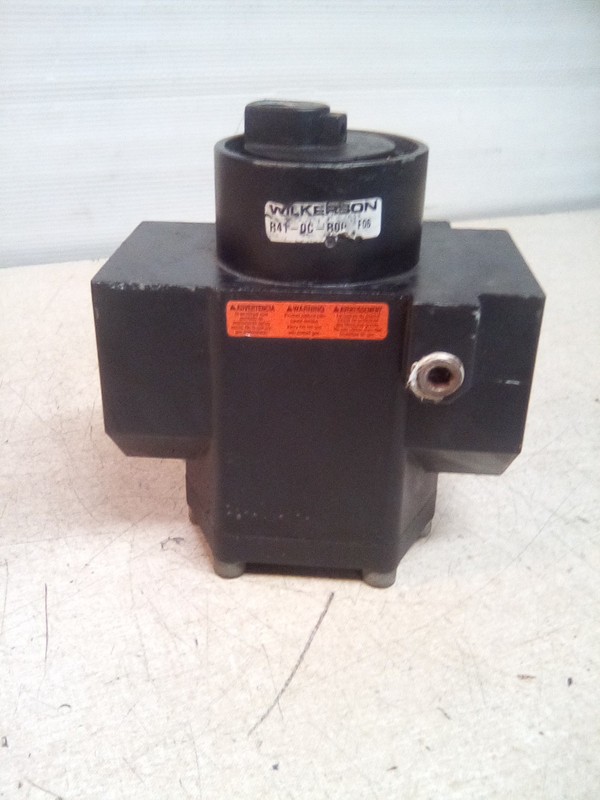 Wilkerson Pneumatic Dial Air Regulator R41-0C-R00