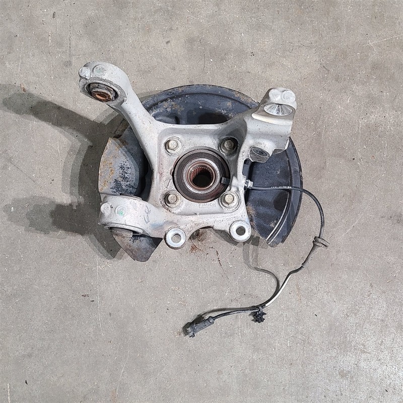 15-20 Mustang Gt Passenger Rear Spindle Knuckle Rh Aa7490