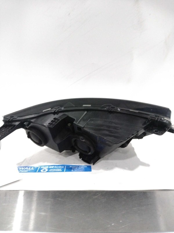 2015 Ford Edge Left Headlight Assembly Red OEM 286149 109K Miles