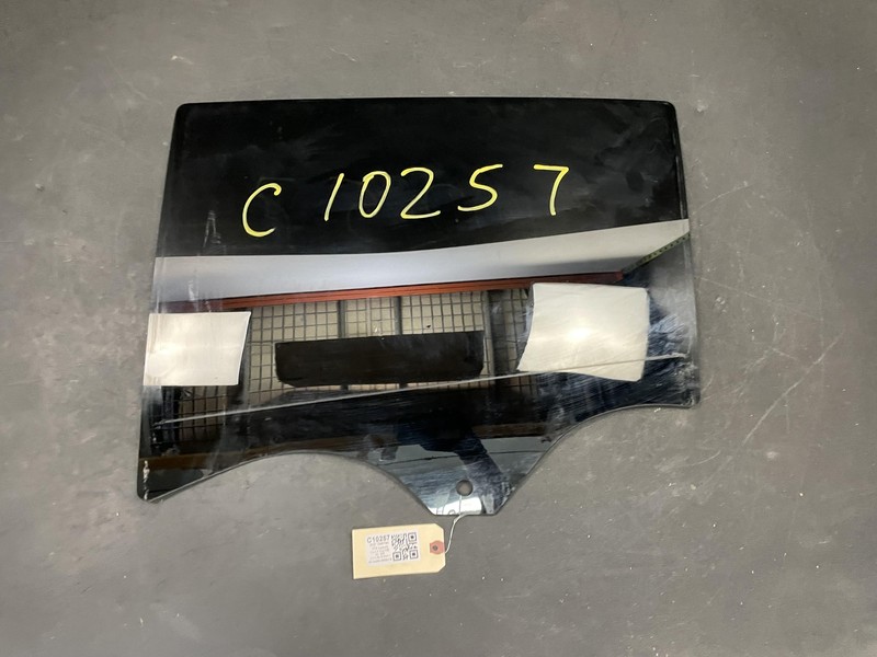 Rear Left Door Window Glass 2021 Cadillac XT4 84749627 2019 2020 2022 2023