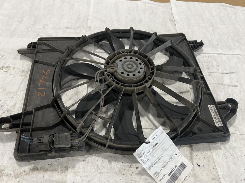 2014 Chrysler 300 Engine Cooling Fan Motor OEM 68050129AA Used 110K Miles