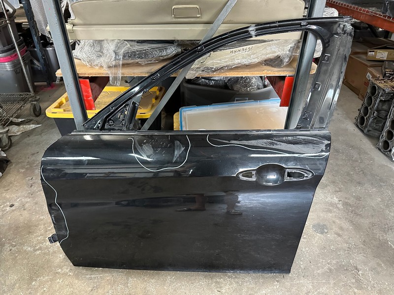 17-23 Alfa Romeo Giulia FRONT LEFT DRIVER SIDE DOOR SHELL Black 408 OEM