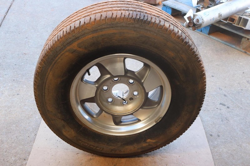 2000-2003 CHEVY TAHOE WHEEL RIM TIRE PATHFINDER HT 245/75 R16 16 X7 5 SPOKE OEM