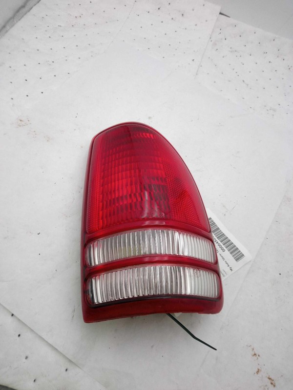 2002 Dodge Dakota Right Tail Light Assembly OEM 318417 Used 220K Miles