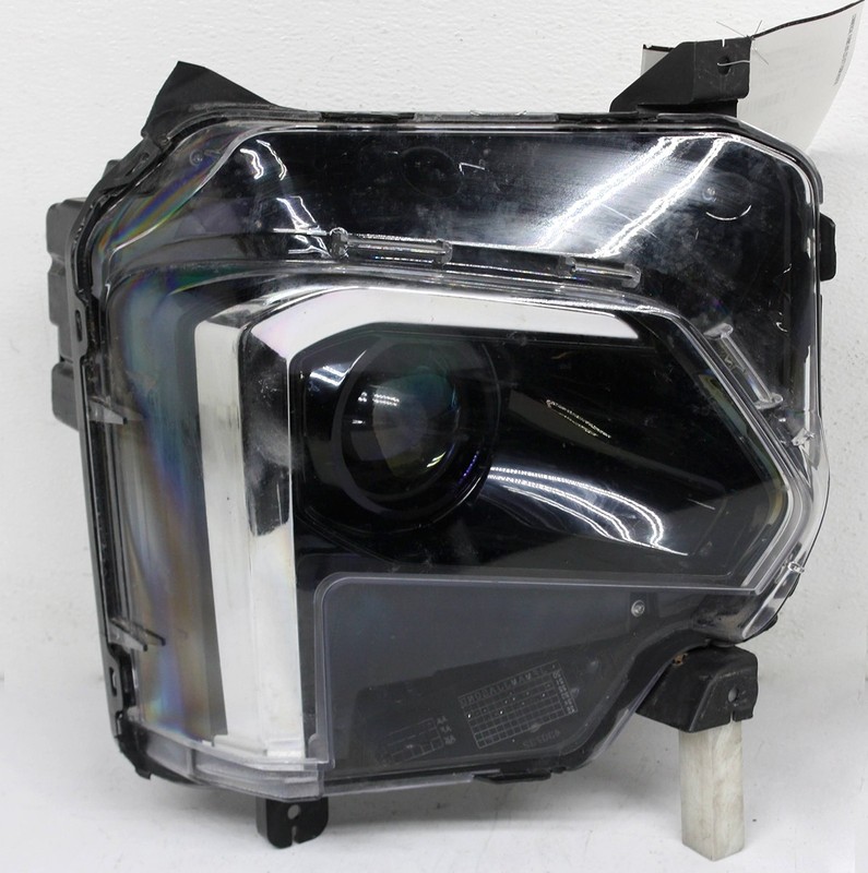 OEM Right Passenger Side LED Headlamp For Chevy Traverse, Limited 85596374