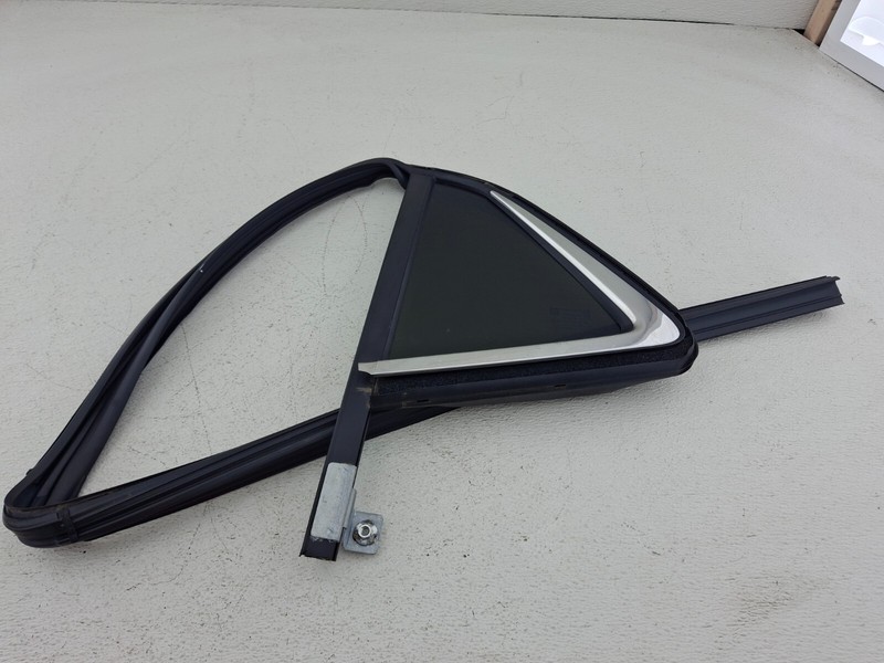 2018-2021 BUICK ENCORE DRIVER SIDE REAR DOOR WINDOW WEATHERSTRIP 43R-000074