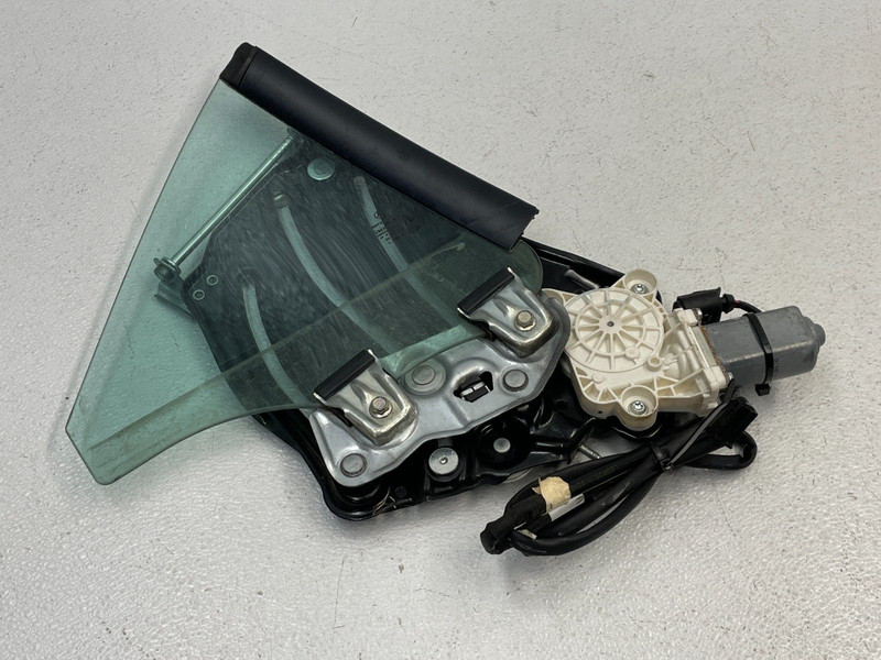 2012-2016 Mercedes SLK250 Rear Left Quarter Window Glass W/Regulator 1495 OEM