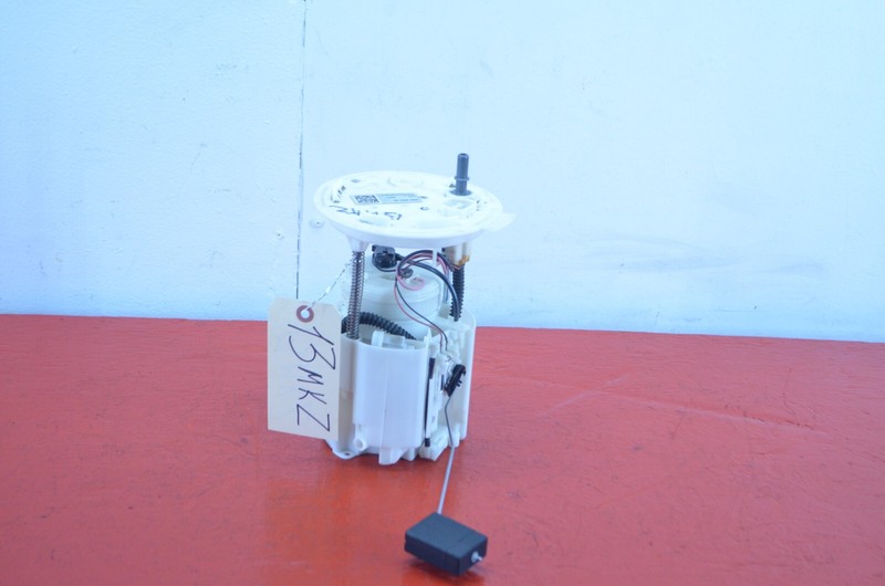 13-16 LINCOLN MKZ 2.0L FUEL PUMP ASSEMBLY OEM