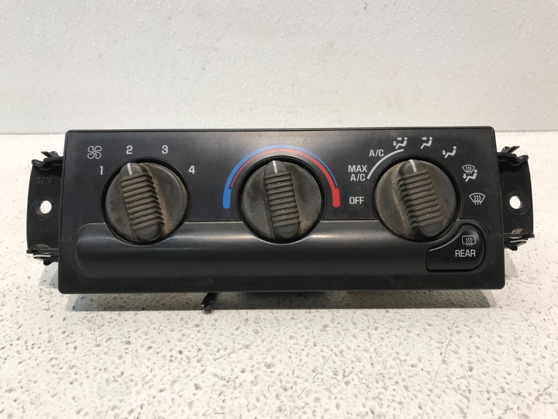 99-04 Blazer Sonoma CLIMATE CONTROL AC HEAT HEATER DASH HVAC UNIT Defrost