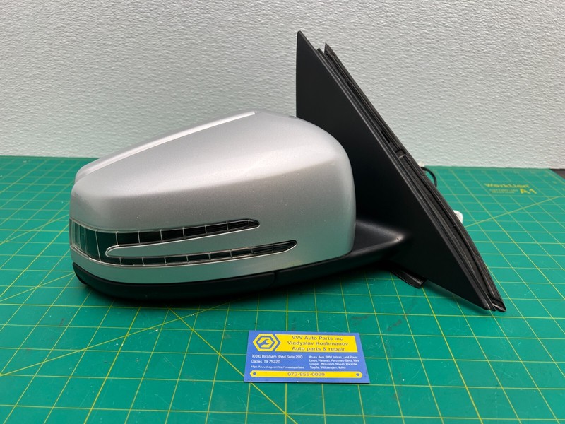 12-14 Mercedes W204 C-class RIGHT SIDE REAR VIEW DOOR MIRROR Gray OEM