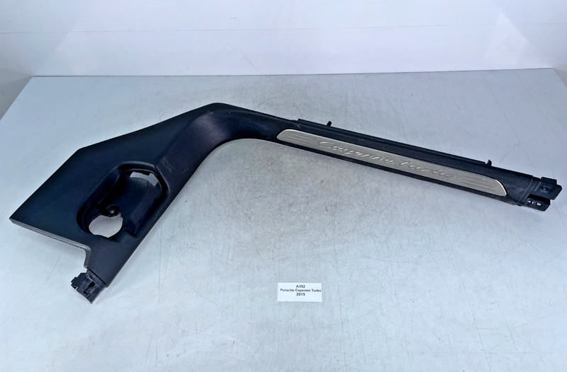 ✅ 11-18 OEM Porsche Cayenne Turbo 958 Front Left Driver Door Sill Plate Trim*
