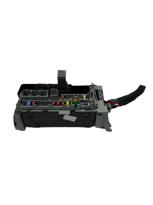 Chevrolet Equinox junction box 2022 fuse relay cabin block assembly OEM 22923945
