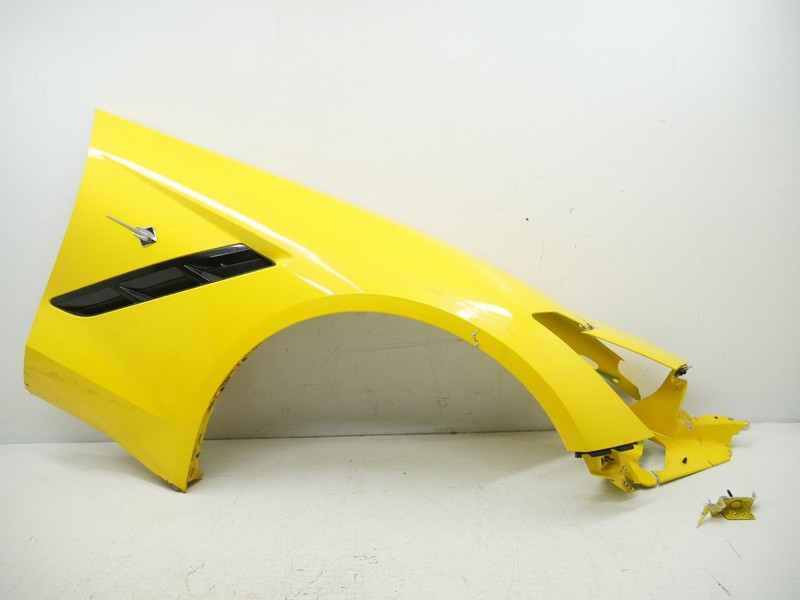 2014-2019 Chevrolet Corvette C7 Right Fender Trim Cover Panel RH 84423757 OEM