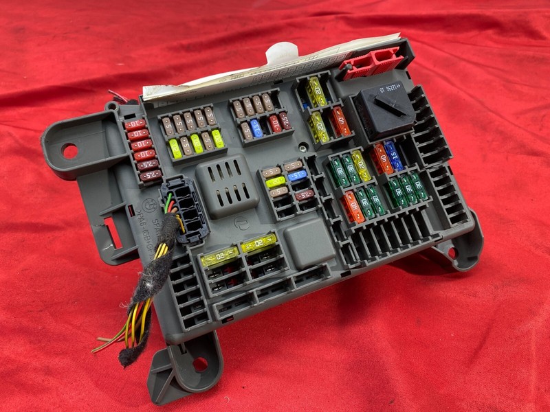 07-14 BMW E70 E71 X5 X6 M Rear Power Distribution Fuse Relay Junction Box OEM✅