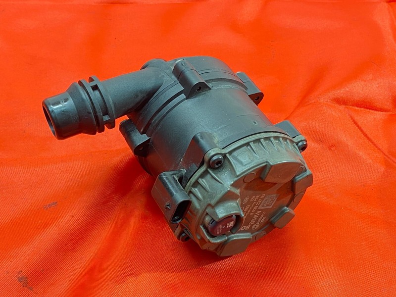 BMW G05 G06 G12 G30 G32 F90 F92 Engine Auxiliary Electric Coolant Water Pump OEM