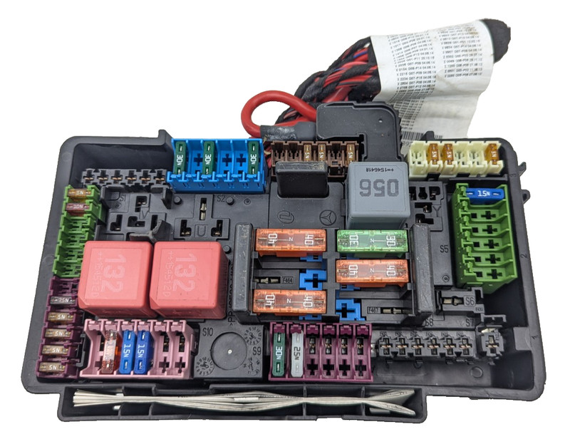 15-20 Mercedes W205 C300 C350 C350e Rear Fuse Box Relay Control Module Assy