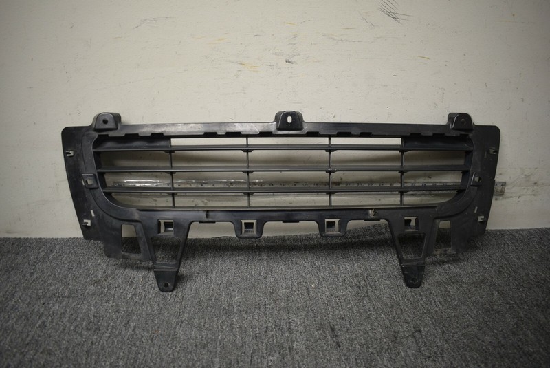 PORSCHE 911 S FRONT BUMPER GRILLE FACTORY OEM