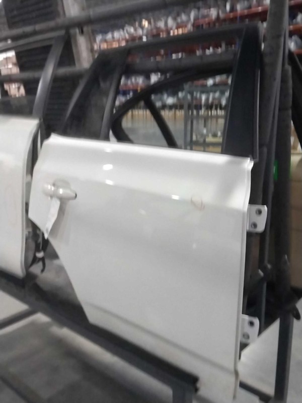 2008 BMW X3 Rear Right Door White OEM 460021 - Used, 120K Miles
