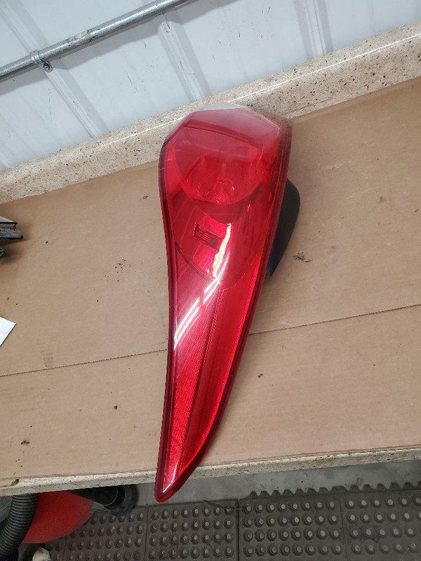 Passenger Tail Light Sedan Quarter Panel Mounted Fits 11-13 ELANTRA 288226