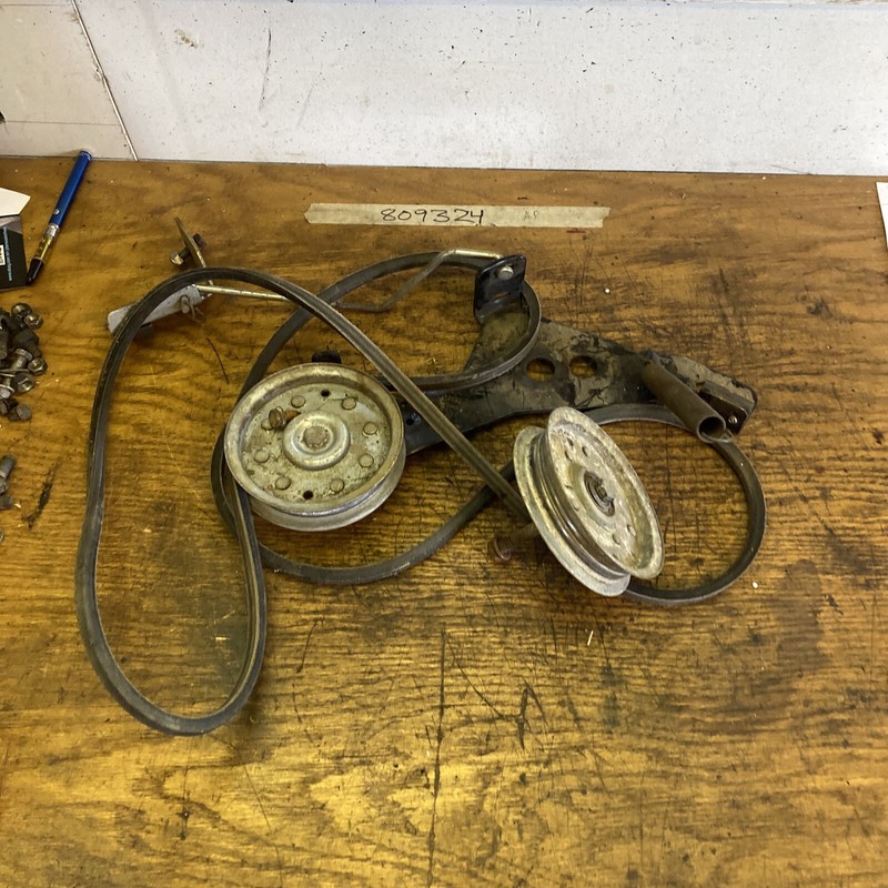 MTD White LT542G Model 13A2771G790 Lawn Tractor Deck Pulley System