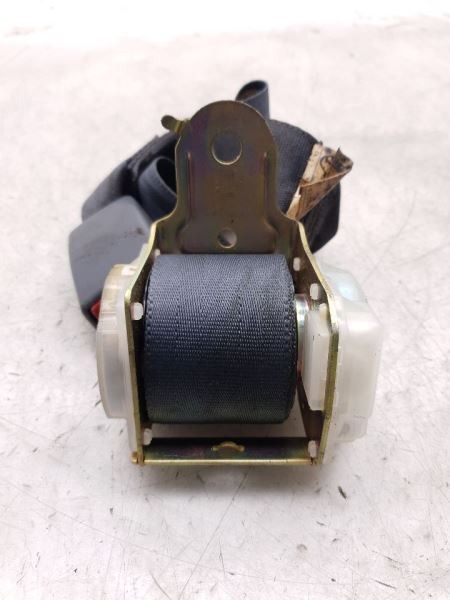 2000 TOYOTA CAMRY XLE REAR CENTER MOUNTED SEAT BELT ASSEMBLY