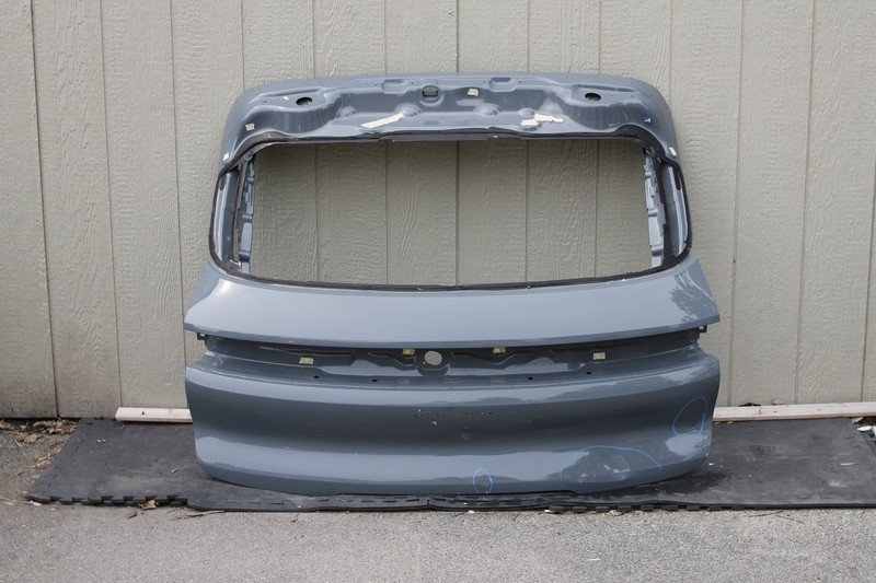 2024-2026 Porsche Cayenne E-Hybrid Rear Liftgate Tailgate Oem