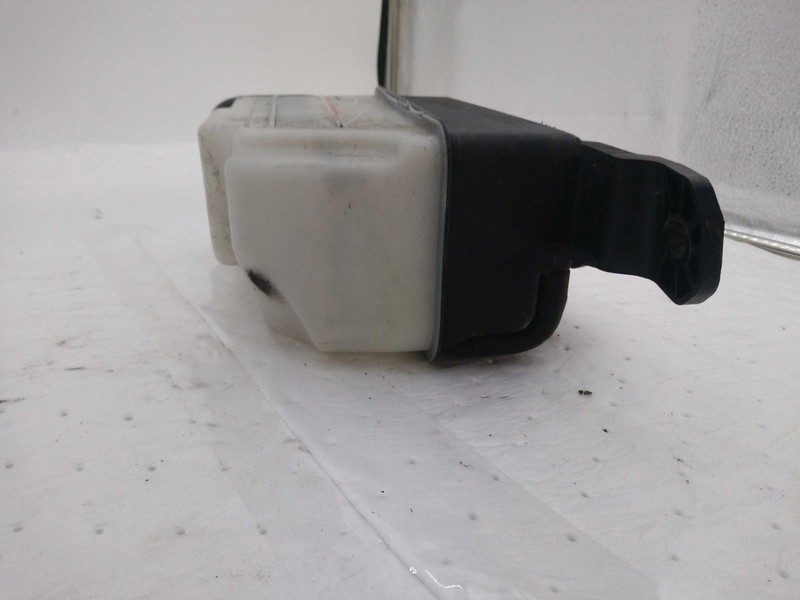2011 Hyundai Santa Fe Engine Coolant Reservoir OEM White 3.50L 126K Miles