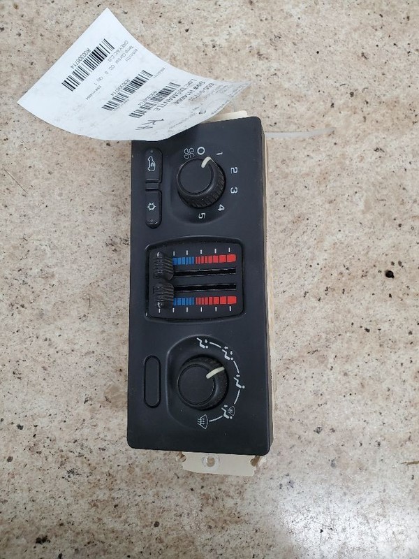 Temperature Control Classic Style With AC Fits 05-07 SIERRA 1500 PICKUP 306714