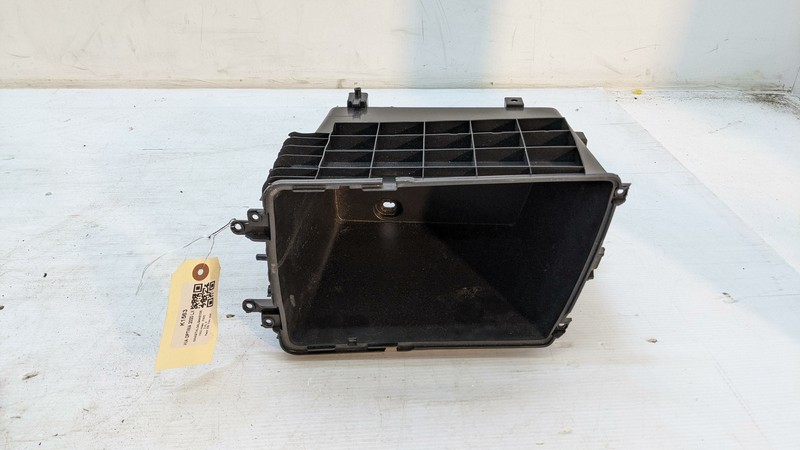Center Console Storage Box 2020 Kia Optima LX 84630-D5000 2016 2017 2018 2019