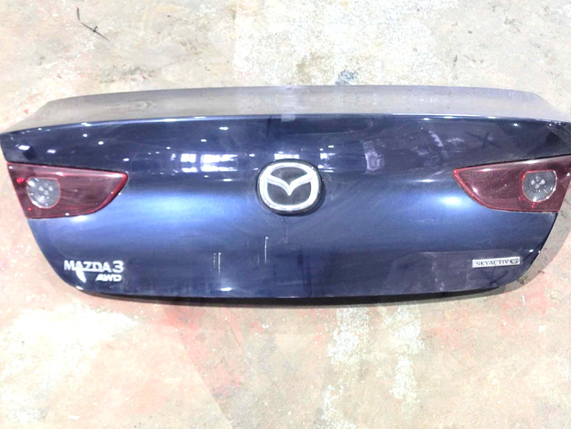 2019-2022 Mazda 3 Sdn Trunk Decklid W/ LED Tail Light W/o illumination Dark Blue
