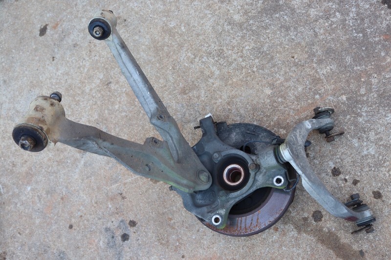 2015-2016 CADILLAC ESCALADE 4WD FRONT RIGHT SPINDLE KNUCKLE HUB W/ ARM OEM