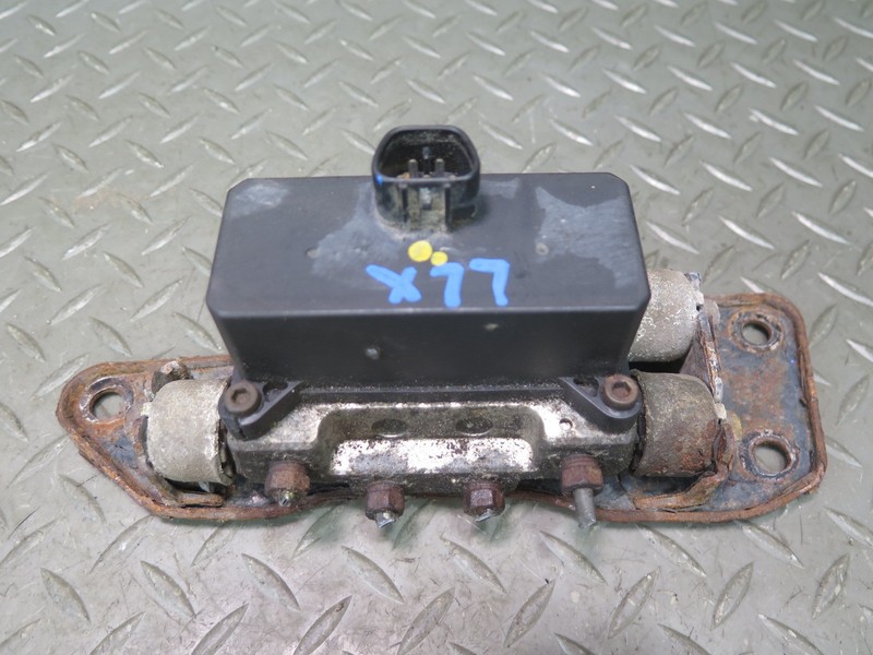 1998-2007 LEXUS UZJ100L LX470 SUSPENSION HEIGHT LEVEL CONTROL VALVE BLOCK