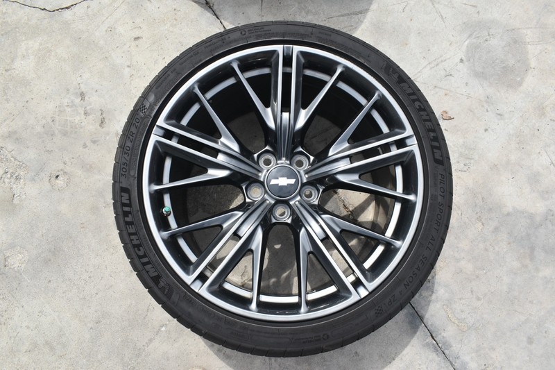2016-2024 Chevrolet Camaro ZL1 Rear 20x11 Black Wheel 20" Rim USED GM 23442883