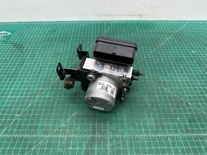 22-23 KIA STINGER - ABS ANTI LOCK BRAKE PUMP CONTROL MODULE OEM