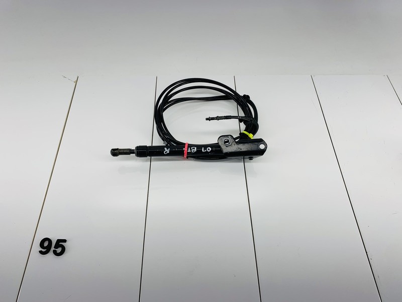 03-10 VOLKSWAGEN BEETLE REAR RIGHT SIDE CONVERTIBLE TOP ROOF LIFT CYLINDER OEM