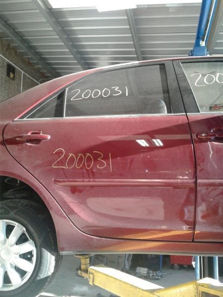 02 03 04 05 06 TOYOTA CAMRY LE REAR PASSENGER RIGHT DOOR RED-3Q3
