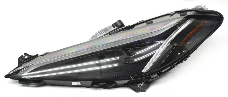 OEM Left Driver Side LED Headlamp For Chevy C8 Corvette 84902550 Missing Tab