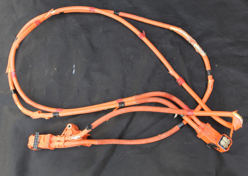 AS-IS / Tesla Model 3 Y High Voltage Battery Charge Cable 2017-2023 1109003-00-F